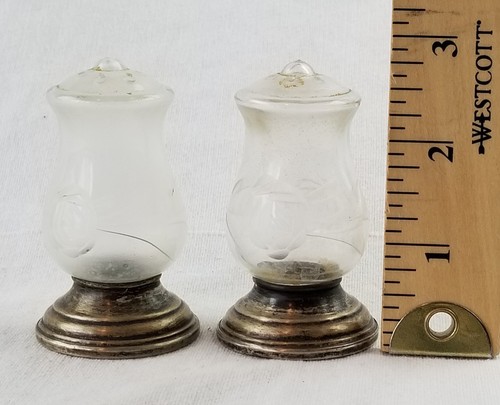 Quaker silver Sterling Silver Glass Salt And Pepper Shakers Vintage hurricane
