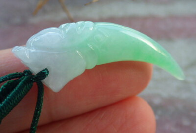 Certified Green Burma 100% Natural A Jade jadeite Pendant Dragon tooth 龙牙 667653