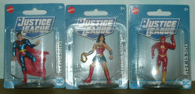 Three 1/26 Scale Justice League 2.75'' Figures (Superman / Wonder Woman / Flash)