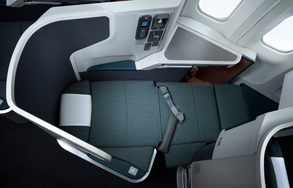 Best Price BUSINESS CLASS Air Ticket Worldwide (Return/Refund Accepted)