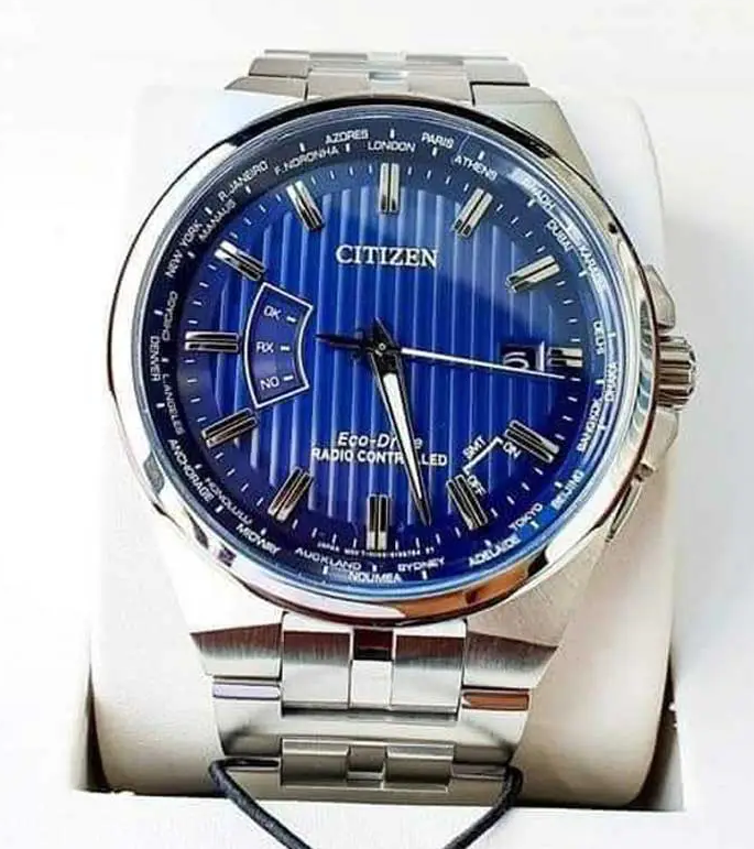 Pre-owned Citizen Eco-drive Radio Controlled Blue Dial Sapphire Crystal Date Cb0160-85l