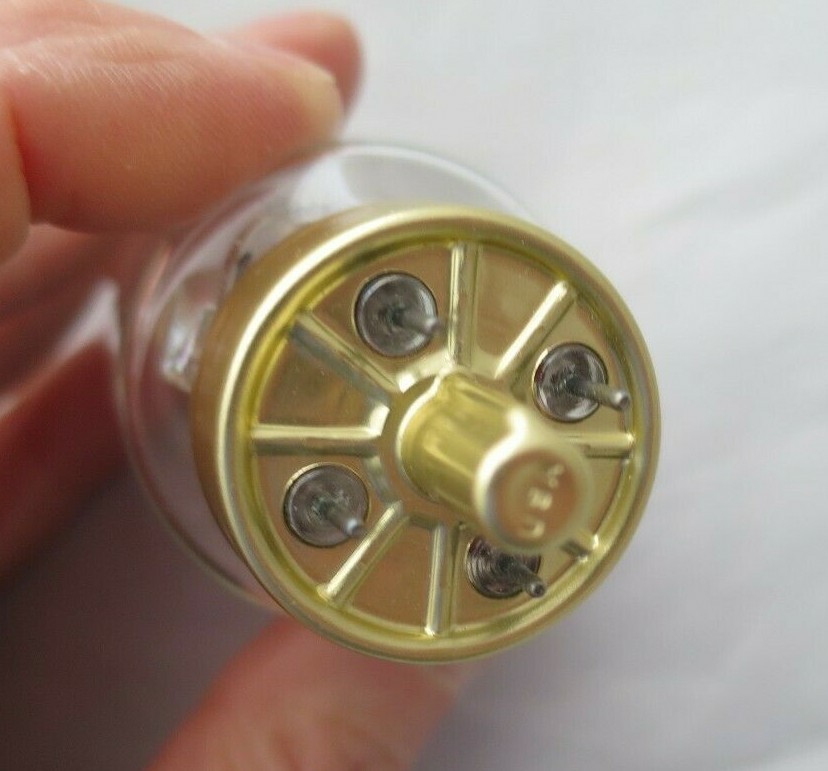 GE DCL PROJECTOR LAMP 120V 150 WATTS ohm tested