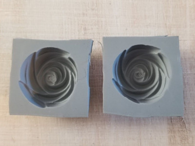 2 Rose Rubber Mold Cream Cheese RARE Wedding Mint Chocolate Candy Silicone Gray