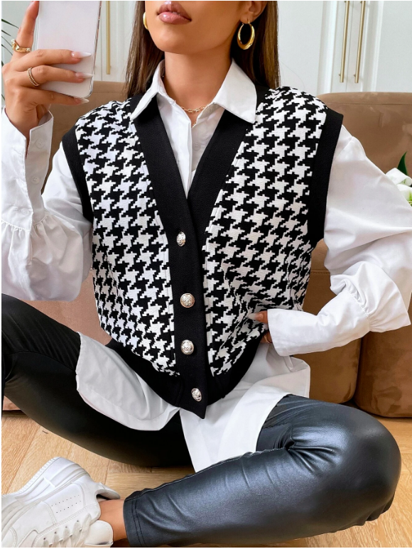 【日本入手困難】DOUBLE-BREASTED VEST IN HOUNDSTOOTH WOOL Indochino Waistcoat Mens 36 Double Breasted Vest Sharkskin