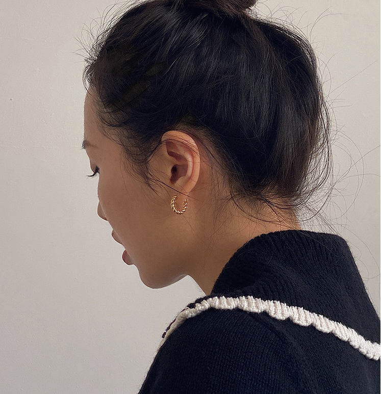 Women Girl 18K Gold Plated Small Twist Huggie Hoop Earrings Gift XJ5