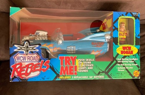 2000 Toy Biz WCW Road Rebels Hulk Hogan Action Figure 2000 Toy Biz WCW Road Rebels Hulk Hogan Action Figure