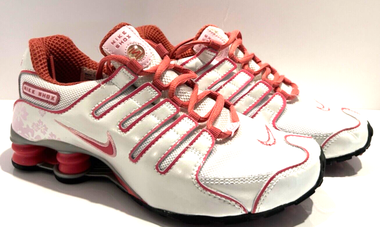 SUPER RARE NEW 2008 NIKE SHOX PINK/WHITE W/ FLORAL STYLE