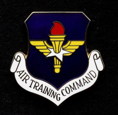 AIR TRAINING COMMAND ATC LAPEL HAT PIN UP BERET XL US AIR FORCE PILOT CREW WING