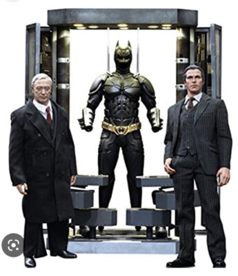 HOT TOYS MMS236 DC BATMAN ARMORY WITH BRUCE WAYNE AND ALFRED 1/6 SCALE NEW U.S.