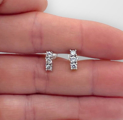 Used diamond stud earrings deals