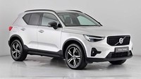 2023 Volvo XC40 Plus Dark B3 Mild hybrid 360 Camera Heated Seats Dark Tints 4x4 