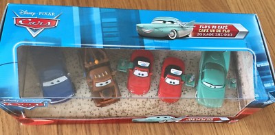 Disney Cars FLO'S V8 CAFE Hank Hallsum Mater Mia Tia