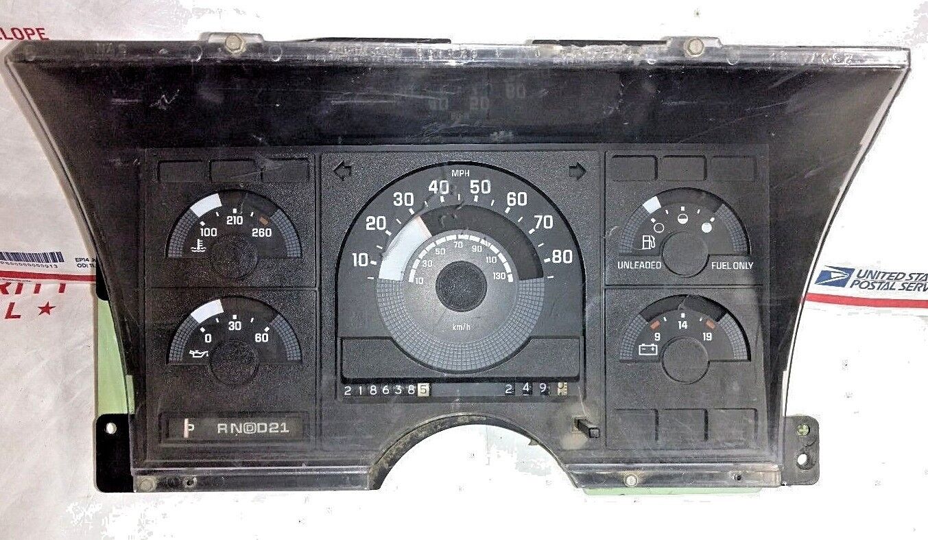 92 93 CHEVROLET C1500 C2500 C3500 SPEEDOMETER CLUSTER 92 93 CHEVROLET C1500 C2500 C3500 SPEEDOMETER CLUSTER