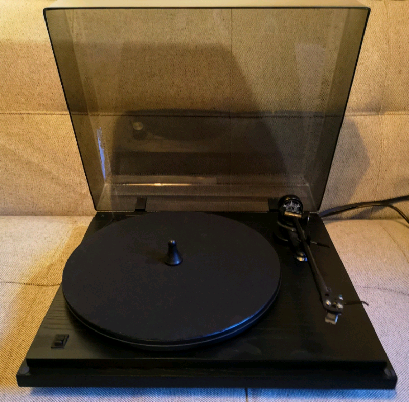 REVOLVER TURNTABLE with Linn Basik lvx arm in Southampton, Hampshire