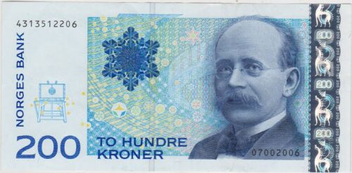 P48a 2006 NORWAY 200 KRONER BANKNOTE IN NEAR MINT CONDITION. 