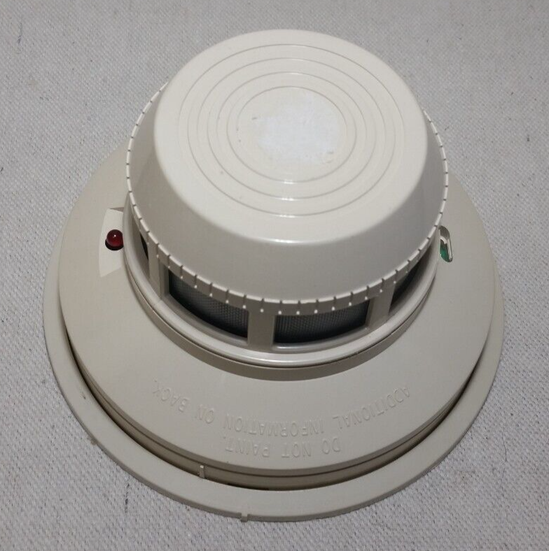 System Sensor 2400 Smoke Detector
