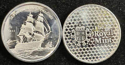 2 HIGH END 1oz .999 Fine Silver Rounds ''The Royal Mint'' '' 2022 St. Vincent''