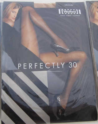 Strumpfhose WOLFORD, PERFECTLY 30, Farbe cosmetic, Größe MEDIUM, NEU