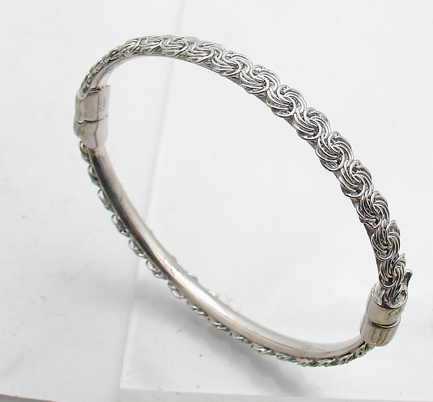 アクセサリー CTHY HERITAGE BANGLE RHODIUM SILVER Sterling Silver Rhodium-plated 10.25mm Hinged Bangle