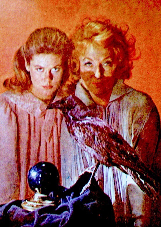 TV Guide 1972 Bewitched Elizabeth Montgomery Agnes Moorehead Halloween COA - Picture 3 of 7
