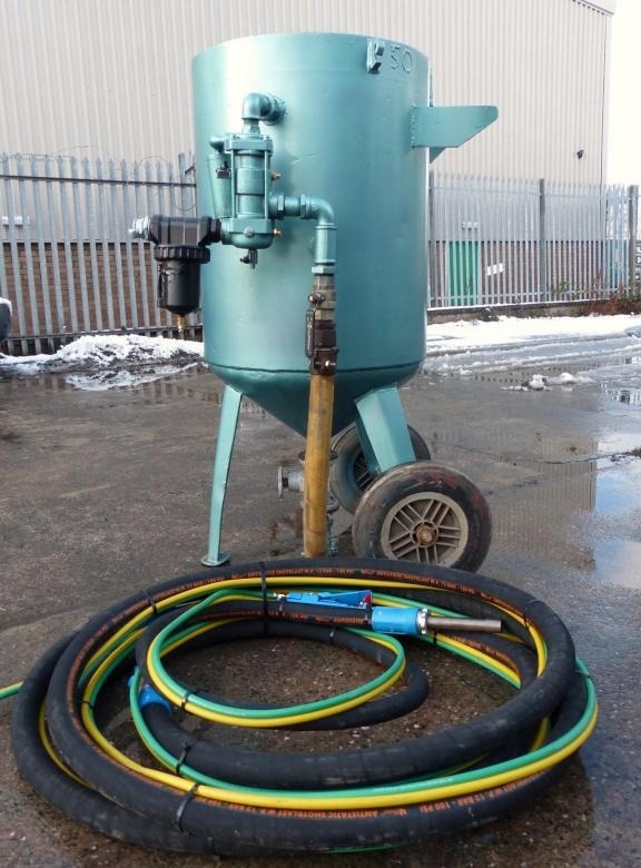 HODGE CLEMCO 2452 PROFESSIONAL BLAST POT sandblasting sandblaster