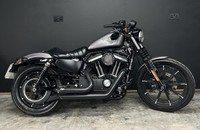 2017 67-PLATE HARLEY-DAVIDSON SPORTSTER IRON 883 ** JUST 2,678 MILES * EXTRAS **