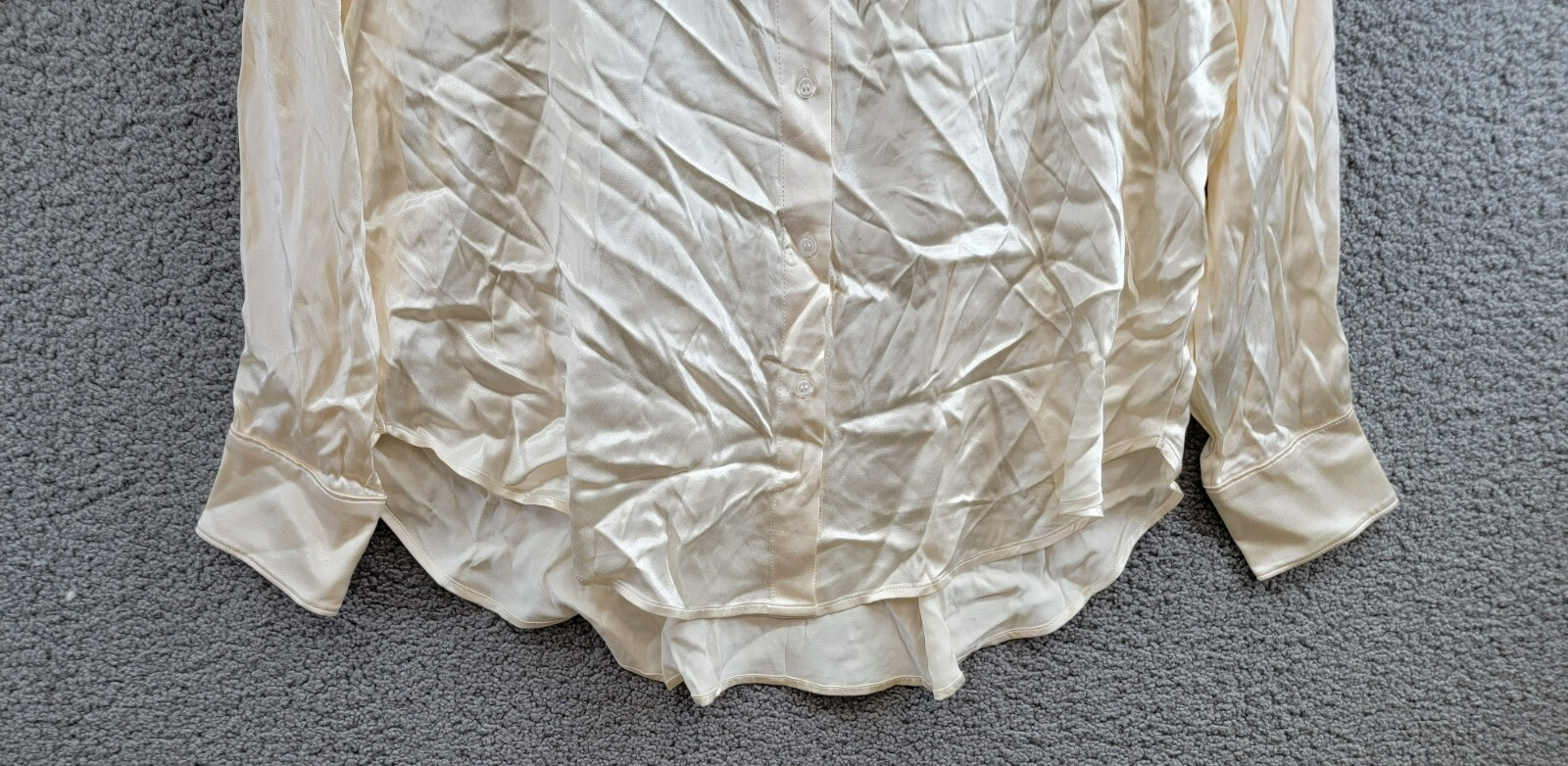 WAYF Fynn Satin Button Front Blouse Women's L Cream Patch Pocket Long Sleeve - Picture 4 of 19