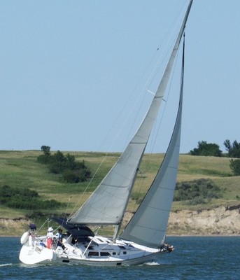 1993 Hunter 37.5 Legend sailboat