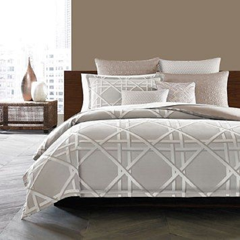 NEW Hudson Park Alistair Light Beige QUEEN Bedskirt MSRP $155 - NICE!