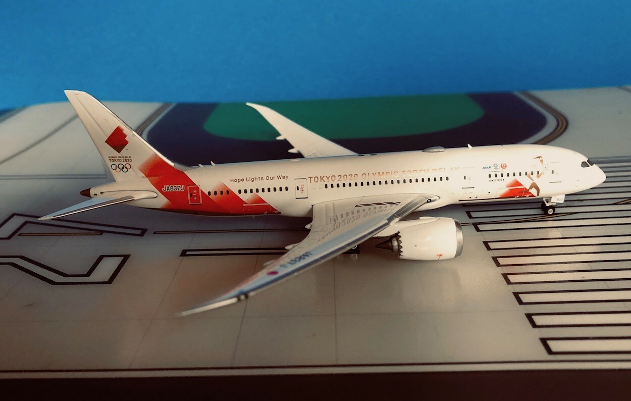 JAL(日本航空) - Phoenix JAL B787-8 聖火輸送機 JA837J 1/400 Japan Airlines Boeing 787-8 JA837J Torch Relay 1/400 scale