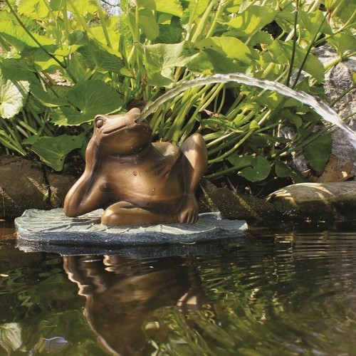 Aquascape Lazy Frog on Lily Pad Spitter 78311
