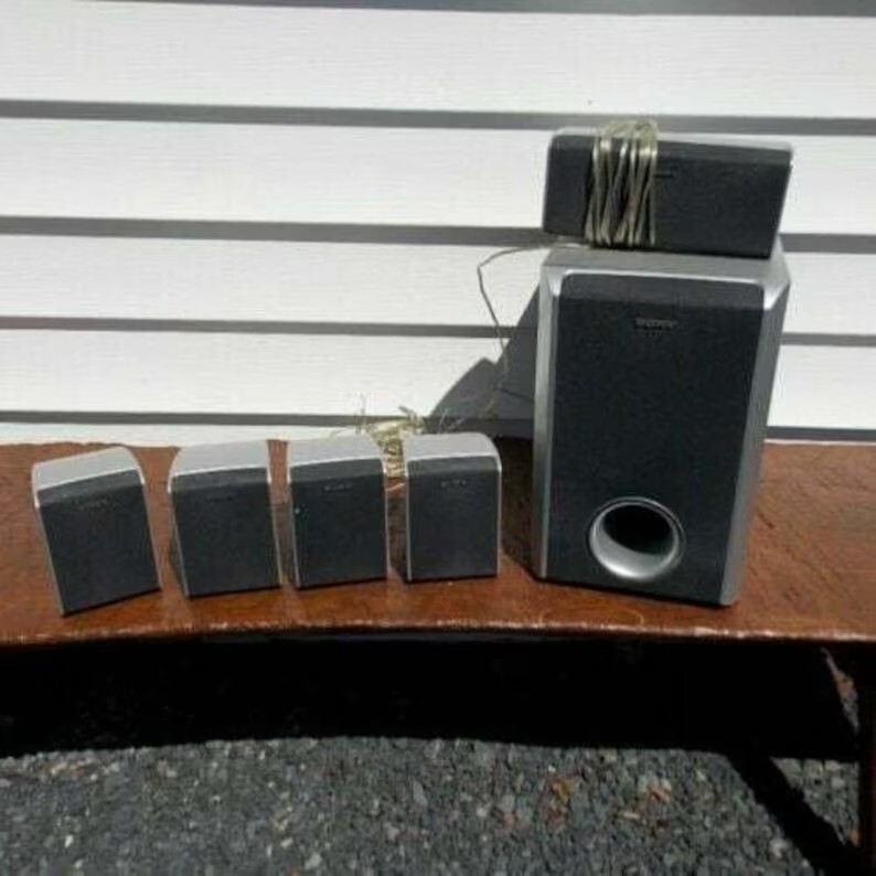 Sony 5.1 Speaker System w/ Sub-Woofer SS-WS31 & Speaker SS-CT31 SS-TS31B