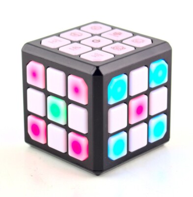 Winning Fingers Flashing Cube Electronic Memory & Brain Game 4-in-1 handhold