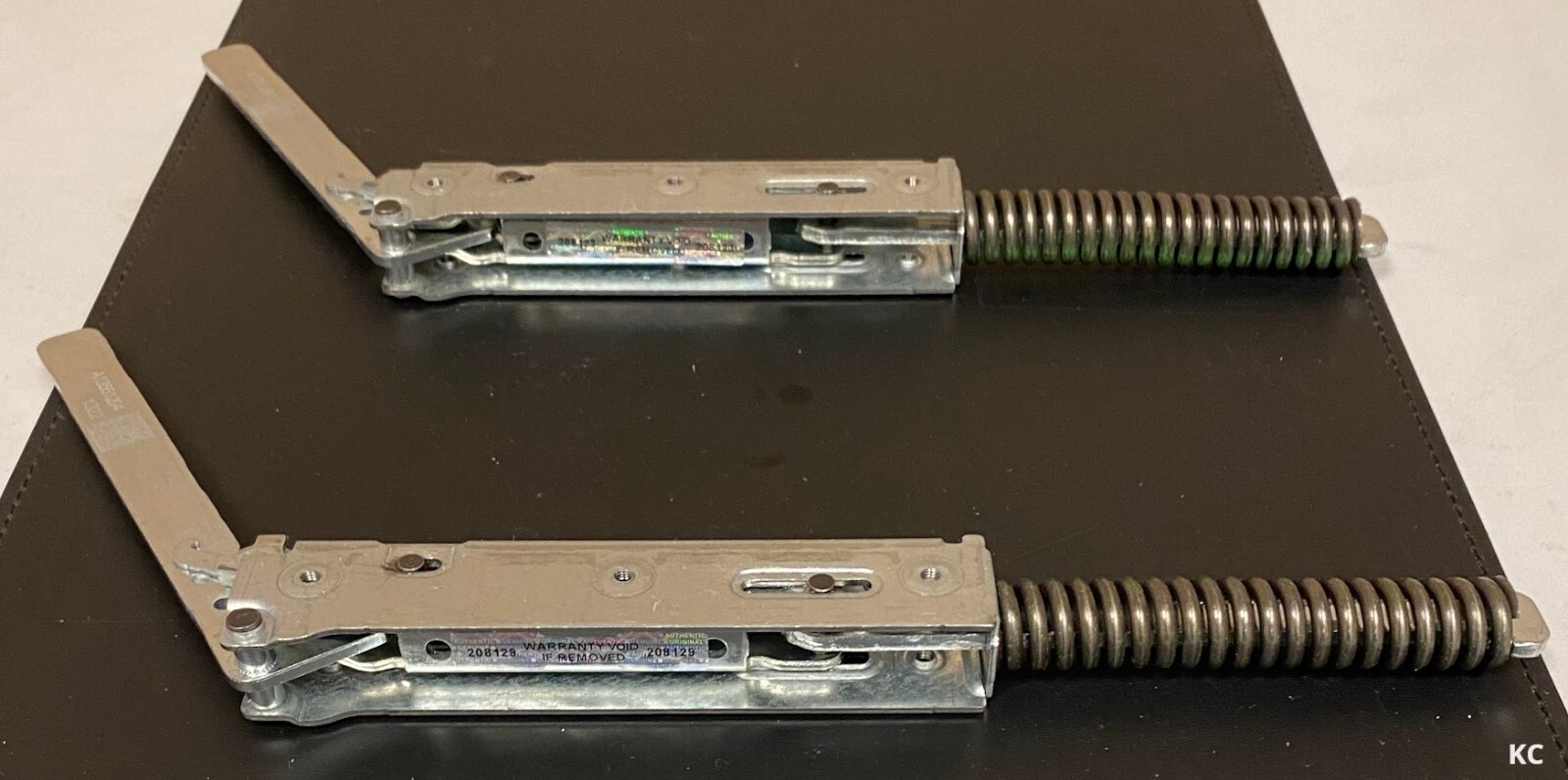 フリーダム 様　確認専用 Frigidaire Range Hinge (2) 5304528099 for FCFE3083ASA Open