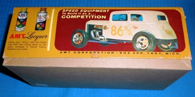 AMT 32 FORD Trophy Victoria  #2432 NICE 1/25 Scale 3 n 1 Kit-Model Car Swap Meet