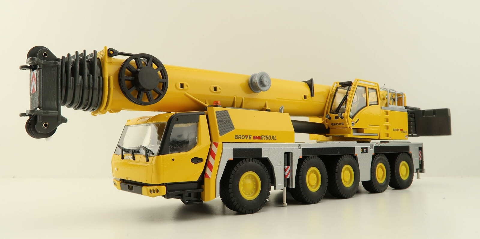 Conrad 2125/0 Grove GMK 5150 XL 5-axle All Terrain Mobile Conrad 2125/0 Grove GMK 5150 XL 5-axle All Terrain Mobile