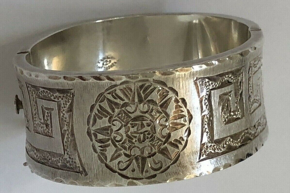 Mecho Mexico 925 Sterling Mayan Aztec Sun Bangle Bracelet 7 Mecho Mexico 925 Sterling Mayan Aztec Sun Bangle Bracelet 7
