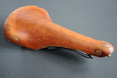 Brooks Swift Antique Brown en acier chromé Rail
