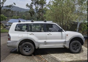 Mitsubishi pajero sport 2002