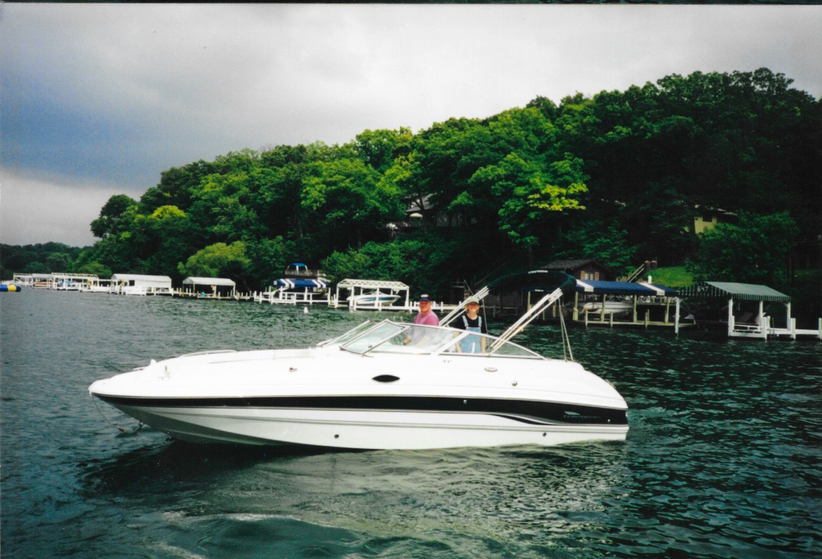 2000 Chaparral 233 Sunesta Single Owner, Fresh Water Deck Boat (No Reserve)