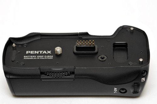 ペンタックス D-BG2 グリップ Pentax D-BG2 Battery Grip with D-Li50 Battery Holder