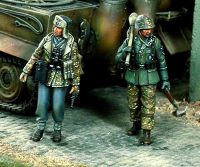 1/35 Verlinden On the March German Infantry with Panzerfaust Walking WWII 1357