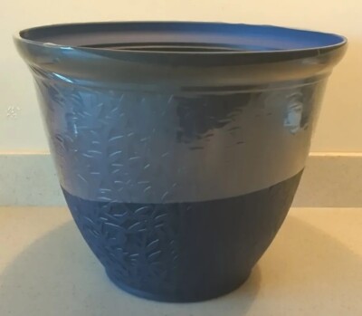 Southern Patio HDR-1216211 Planter Plastic/Resin Dark Blue Vines NEW