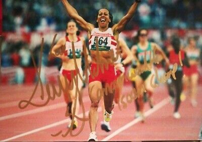 Photo signed by Kelly Holmes