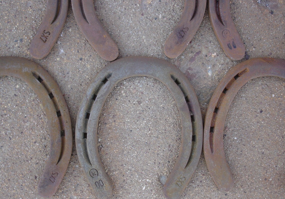 20 used rusty horseshoes SX7 00 mostly clean no nails similar size & shape #019