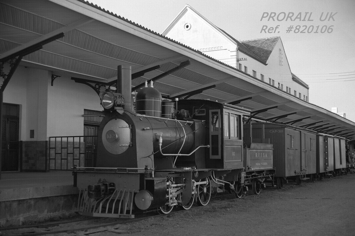 PHOTO Brazil Paran - Santa Catarina 0-6-0 locomotive No.102 on display - 820106