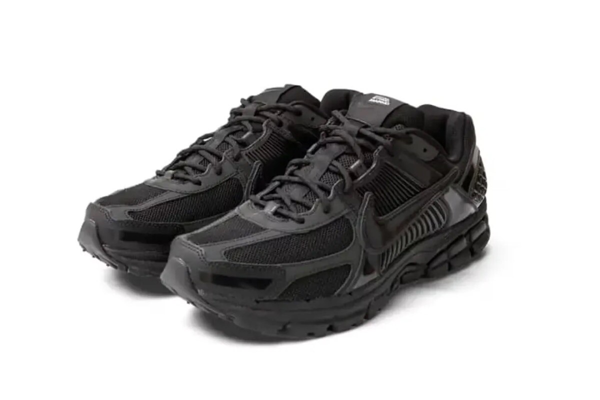 NIKE ZOOM VOMERO 5 CLGGRY/BLK 国内発送 Nike Vomero 5 Grade-School – DTLR