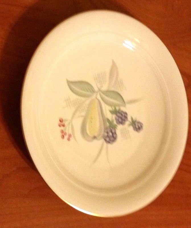 Rosenthal China Fruit Pattern #3226/9 Lunch Salad 7 1/2 Plate Pear Blackberries