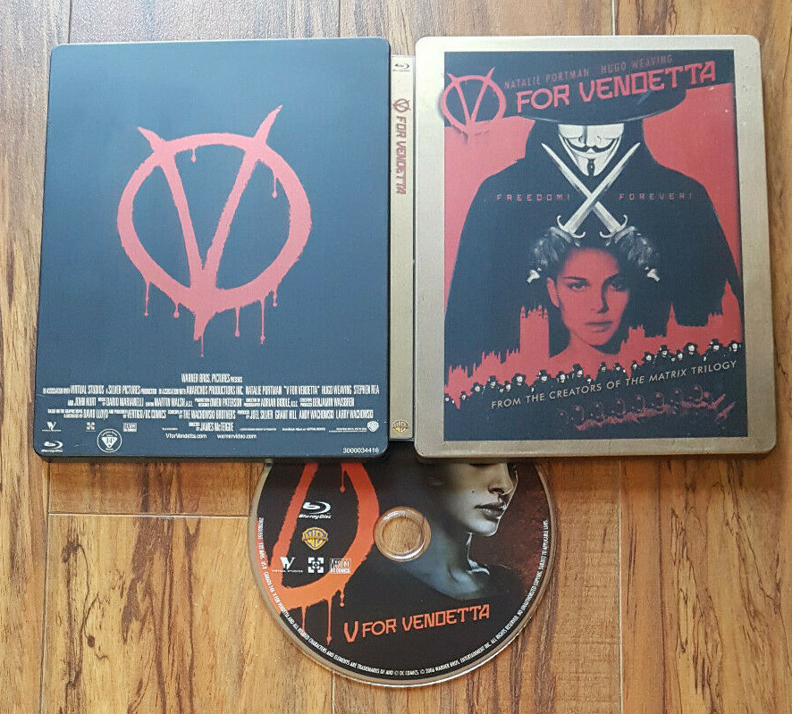 Vフォー・ヴェンデッタ Amazon.com: V for Vendetta: 9781779511195: Moore, Alan