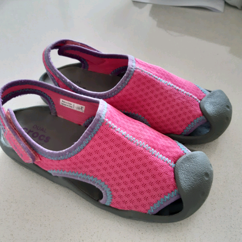  Crocs  kids water  shoes  size 1 in Lymington Hampshire 